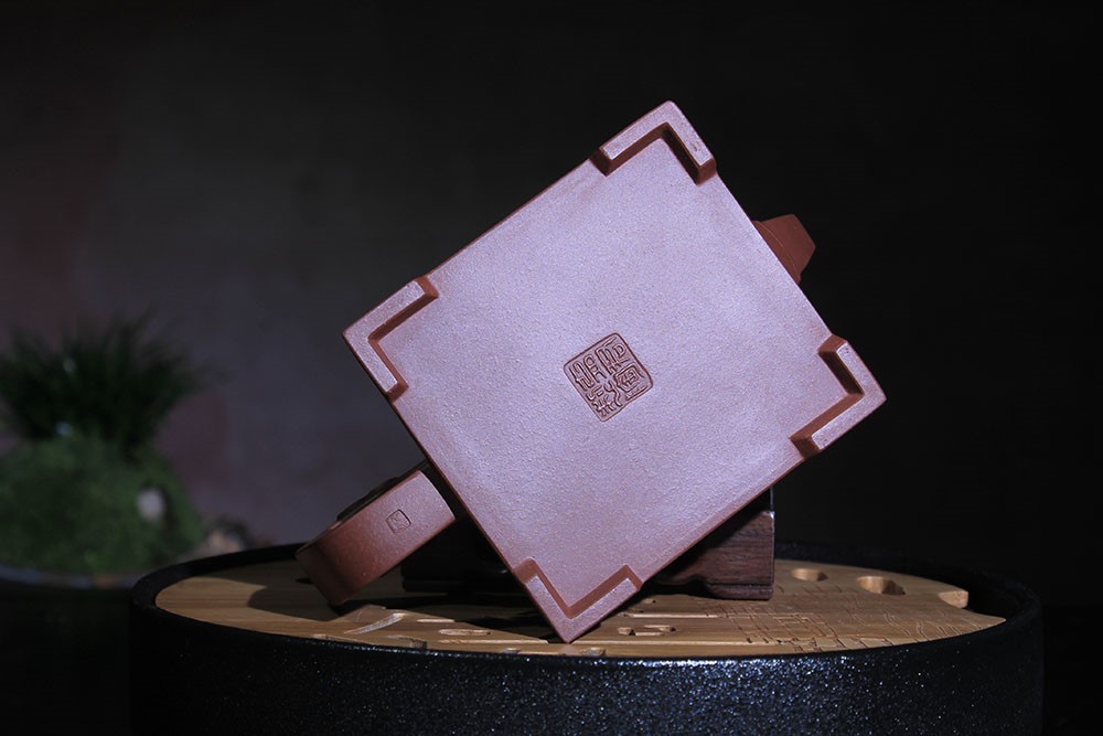 范育君作品 国工与研高合作新作品【龙行天下】
