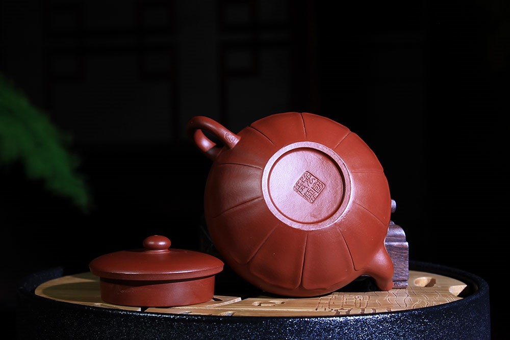 强国青作品 半菊