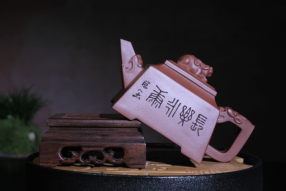 范育君作品 国工与研高合作新作品【龙行天下】