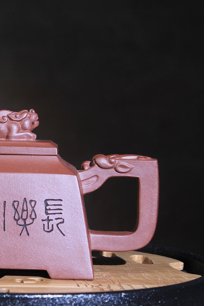 范育君作品 国工与研高合作新作品【龙行天下】