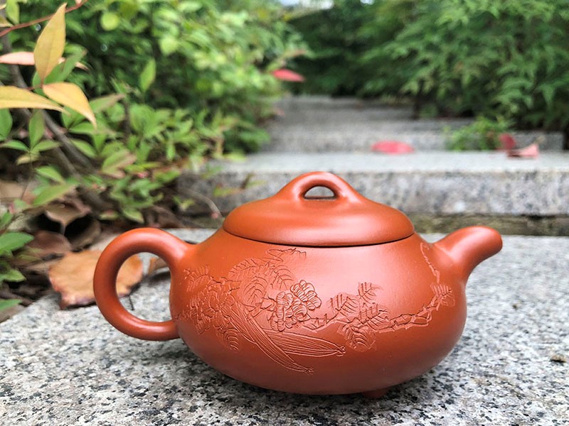 强国青作品 矮石瓢