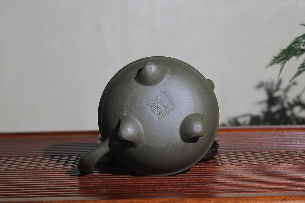 陈复澄作品 双龙戏水