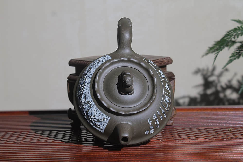 陈复澄作品 双龙戏水