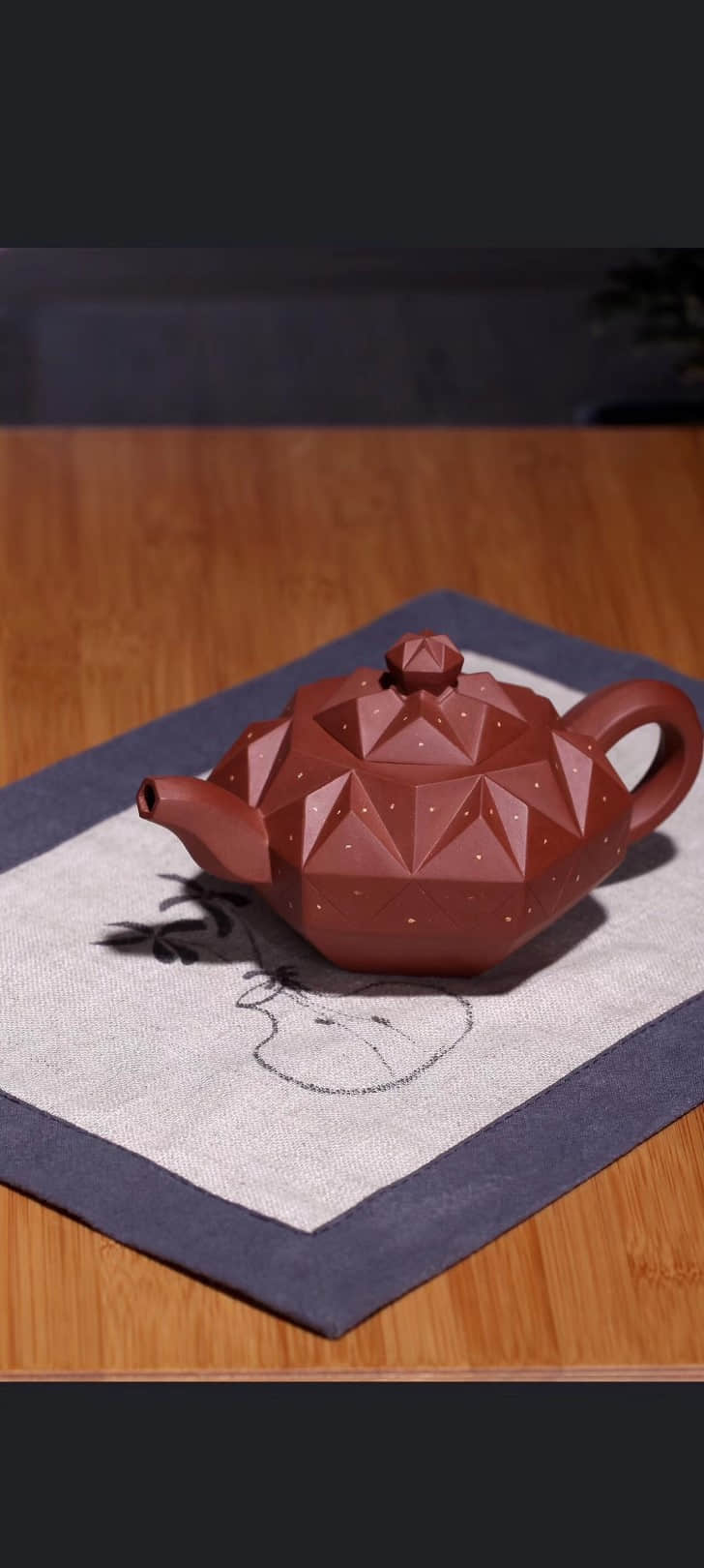 戚志君作品 钻石壶