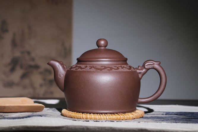 钱文英作品 龙珠