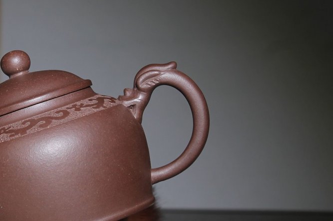 钱文英作品 龙珠