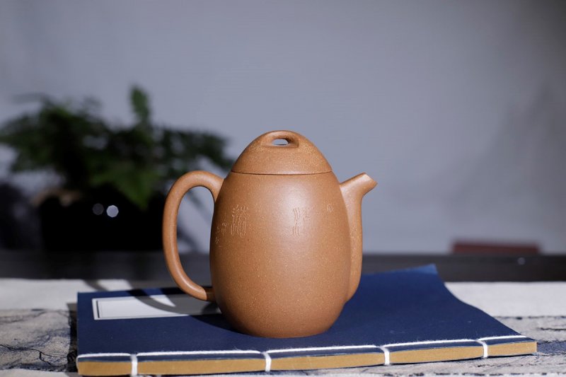 钱文英作品 龙旦