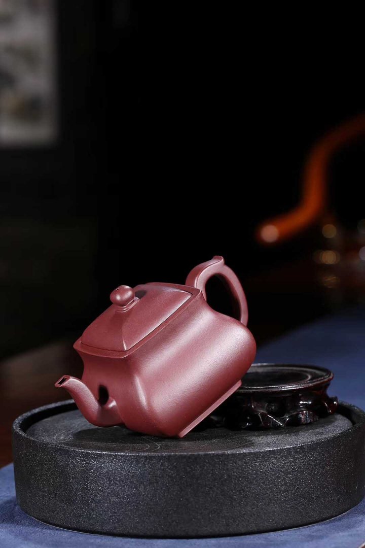 沈洪斌作品 四方玲珑壶