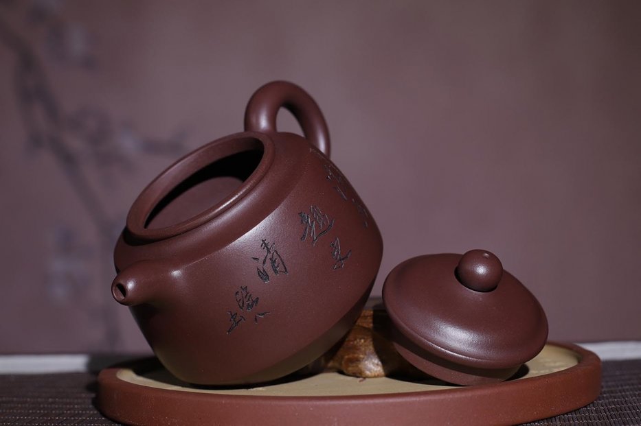 范育君作品 雨晨