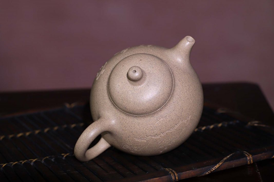 戚志君作品 炉鼎