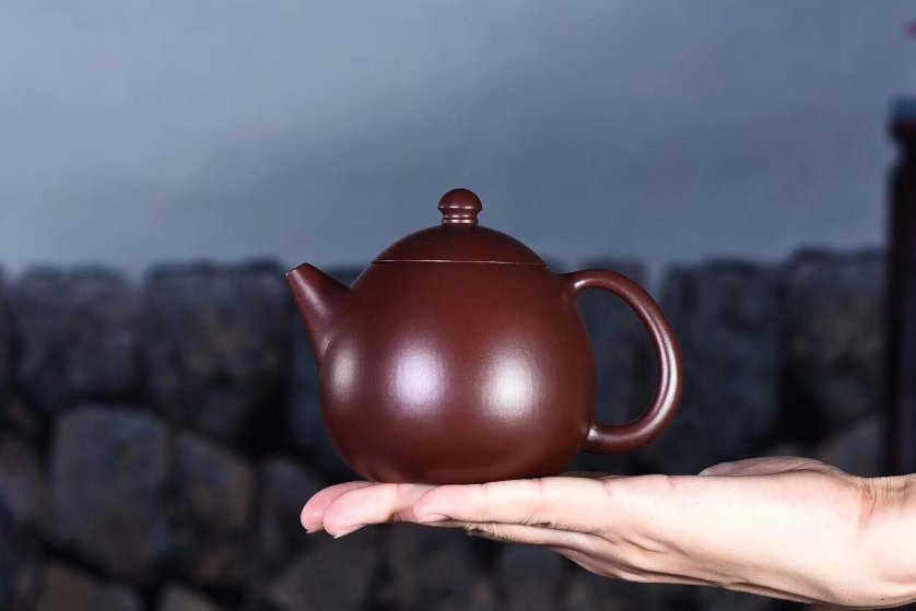 戚志君作品 龙蛋