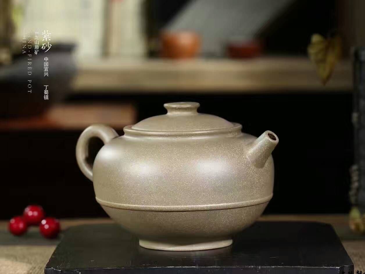 钱文英作品 小巨轮