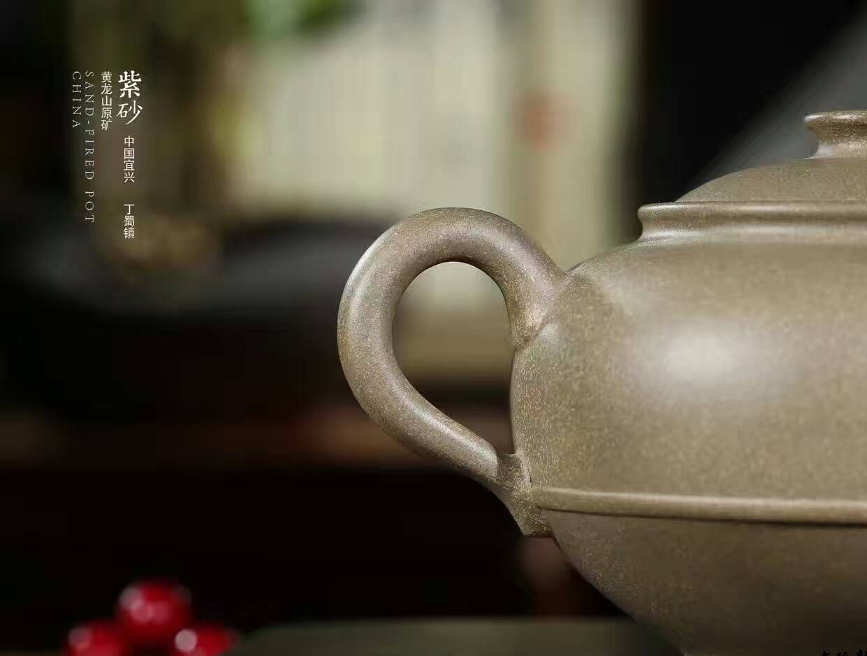 钱文英作品 小巨轮