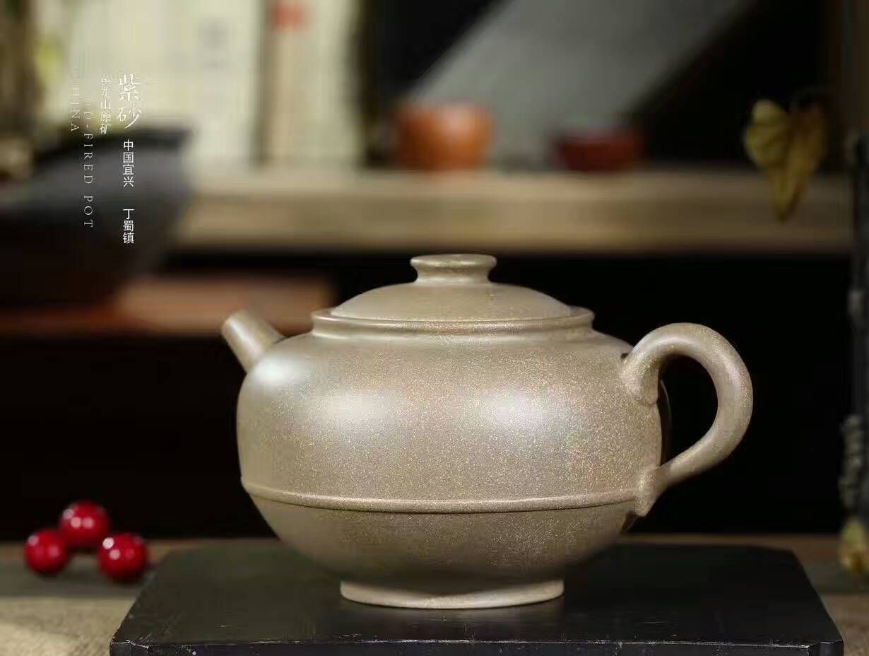 钱文英作品 小巨轮