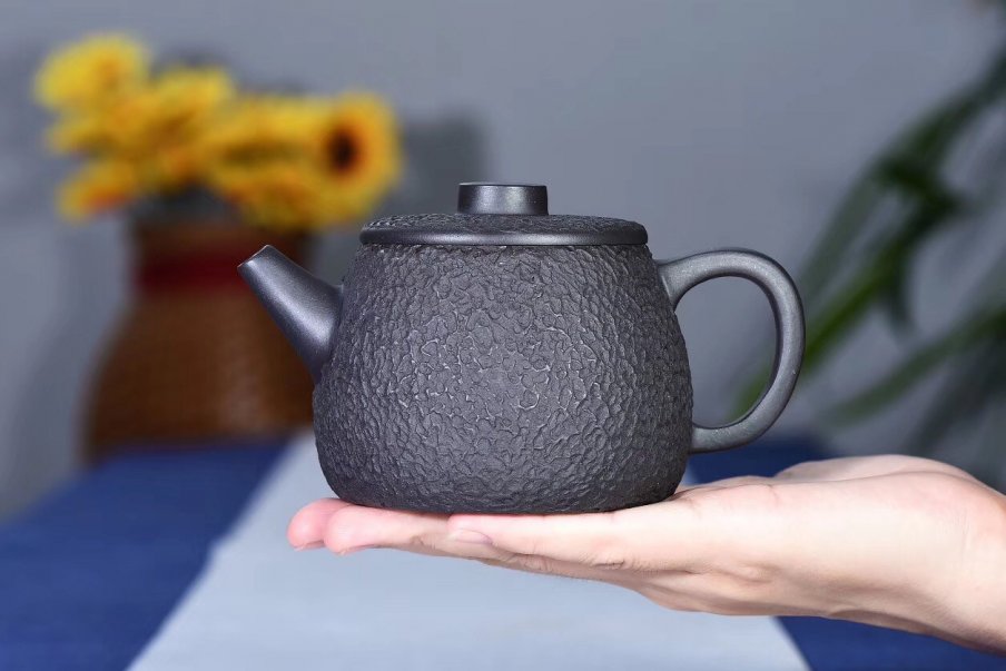 戚志君作品 巨轮