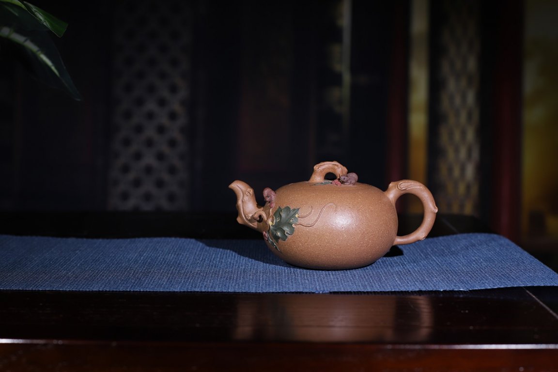 陈亚萍作品 松鼠葡萄