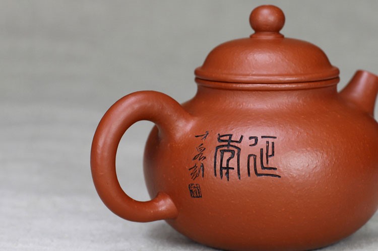 强国青作品 高容天