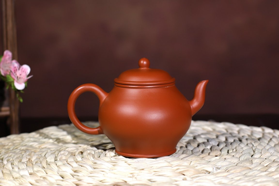 悠然紫砂作品 孟臣款高虚扁