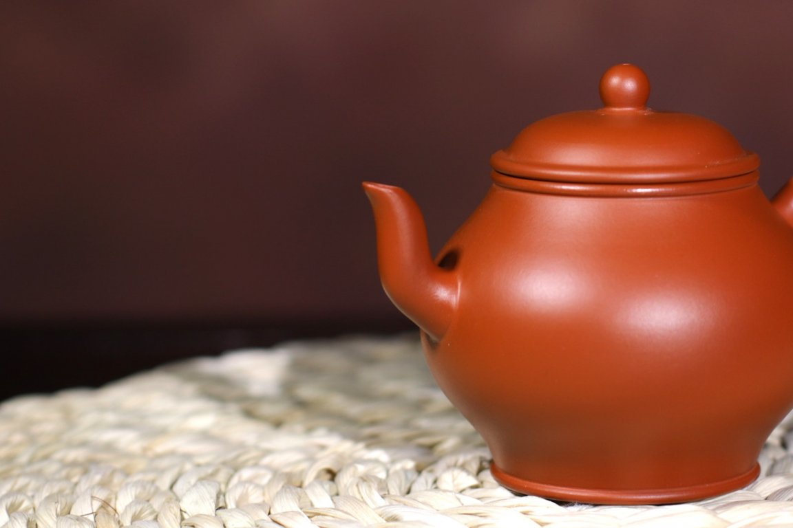 悠然紫砂作品 孟臣款高虚扁