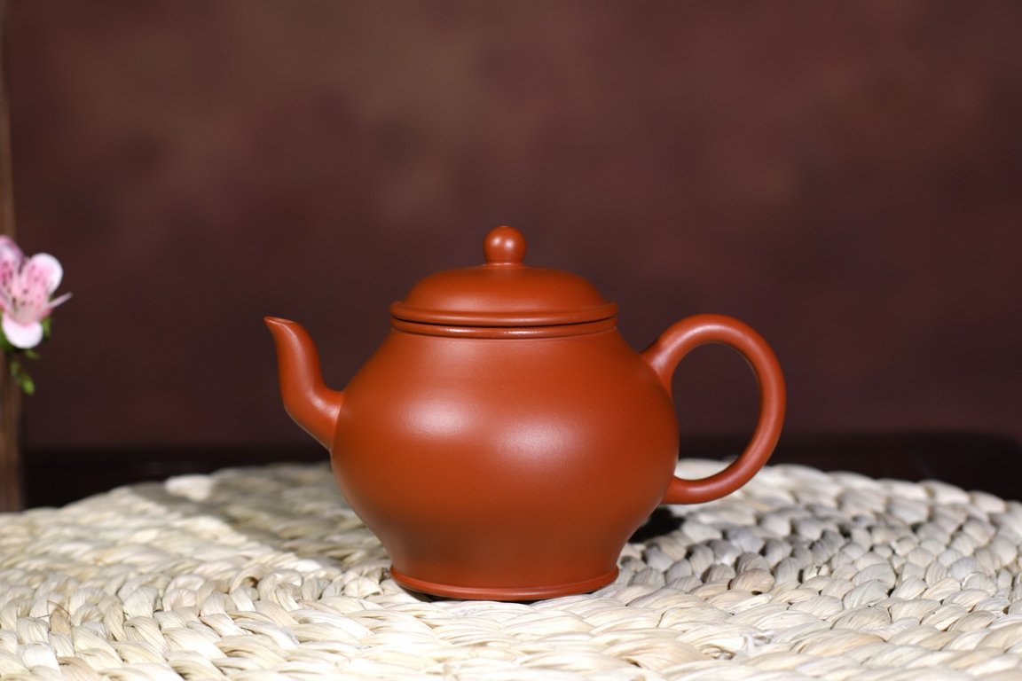 悠然紫砂作品 孟臣款高虚扁