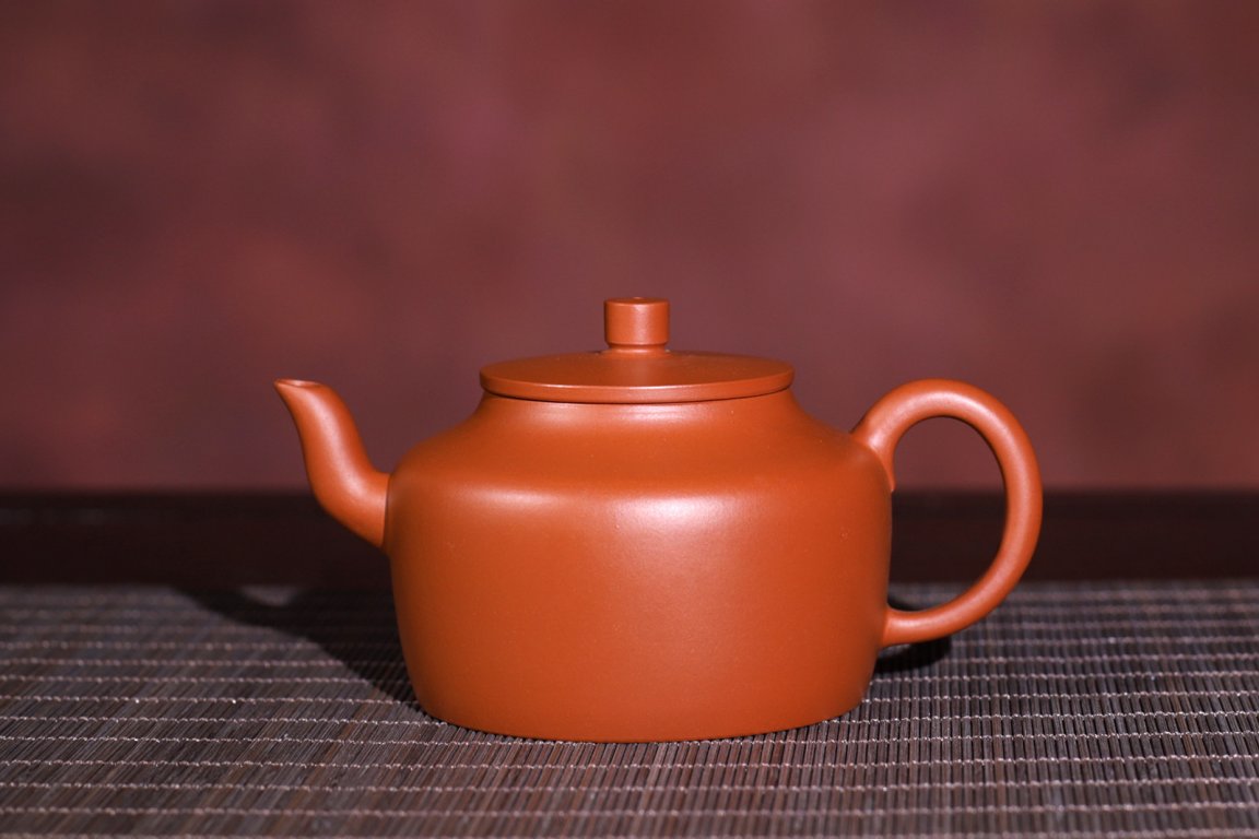 悠然紫砂作品 孟臣德钟壶