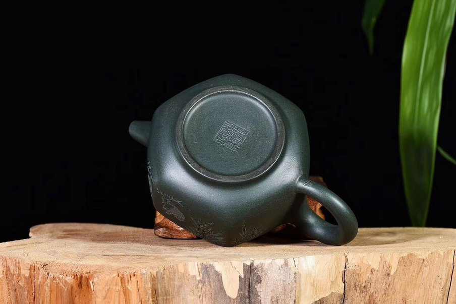 陈顺根作品 风华壶