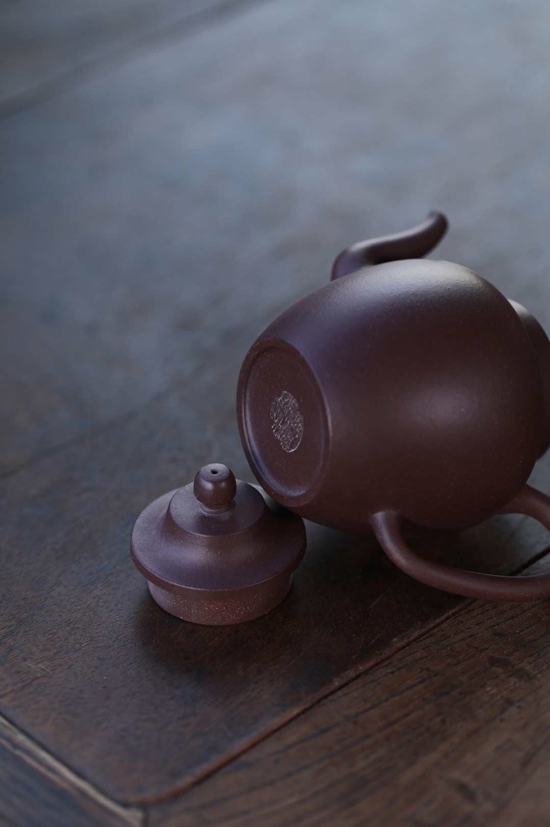 张静作品 笠帽