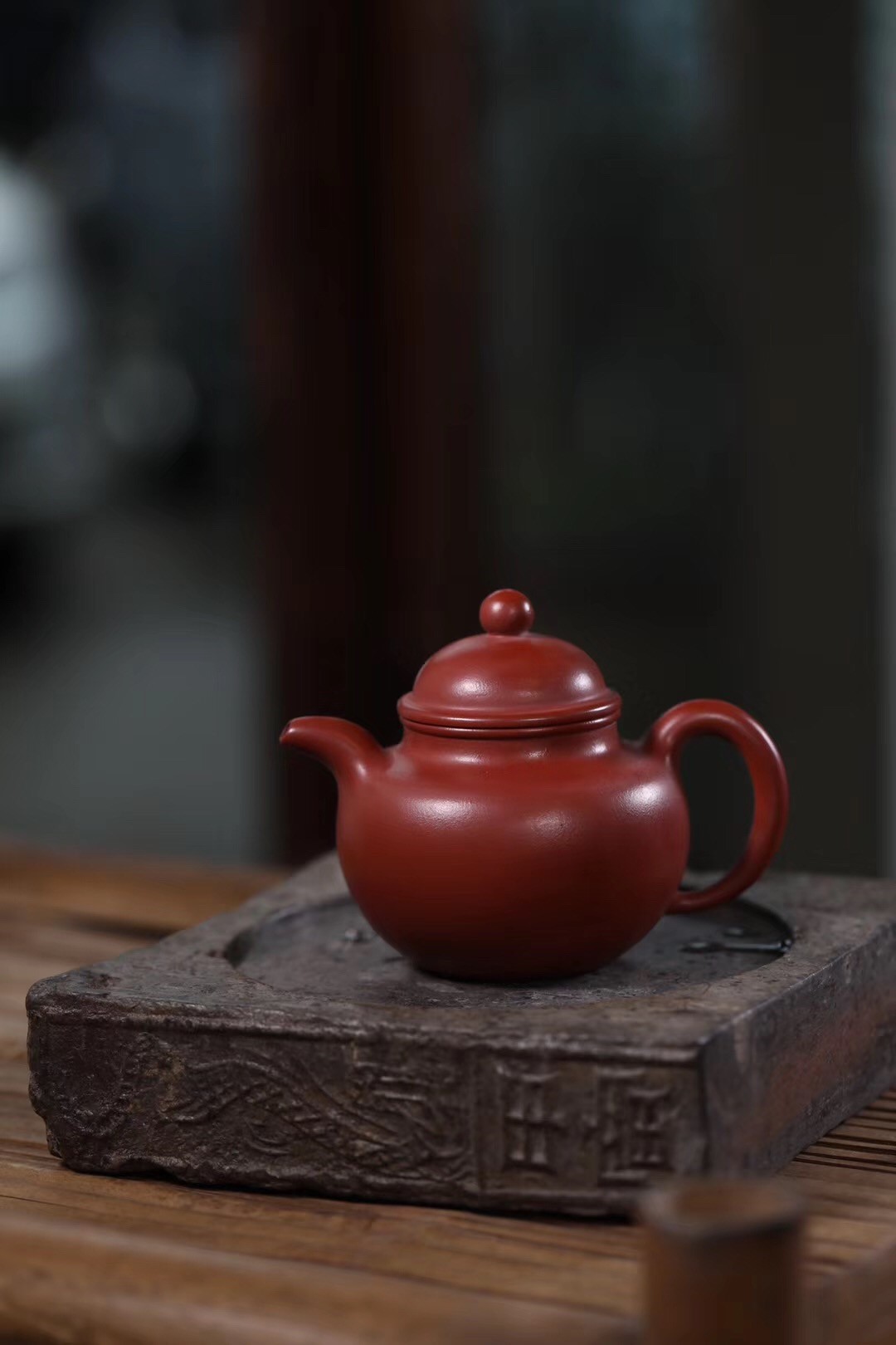 陈徒月作品 掇球