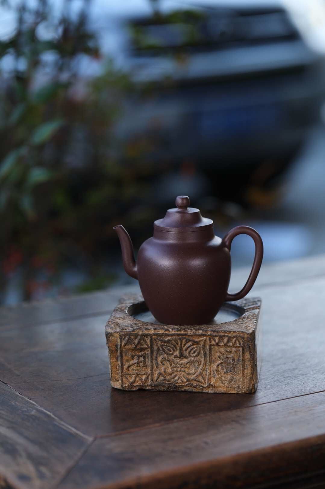 张静作品 笠帽