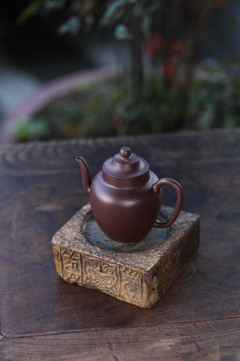 张静作品 笠帽