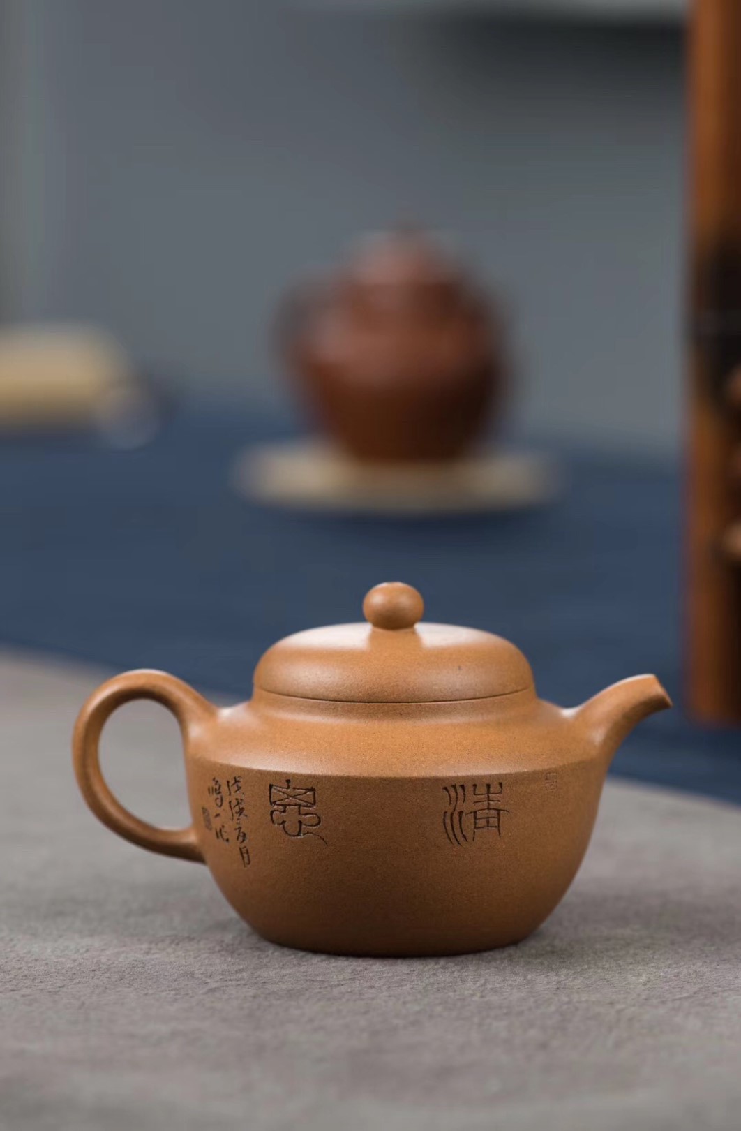 华芳作品 折肩