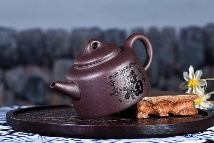 谢新平作品 招财纳福