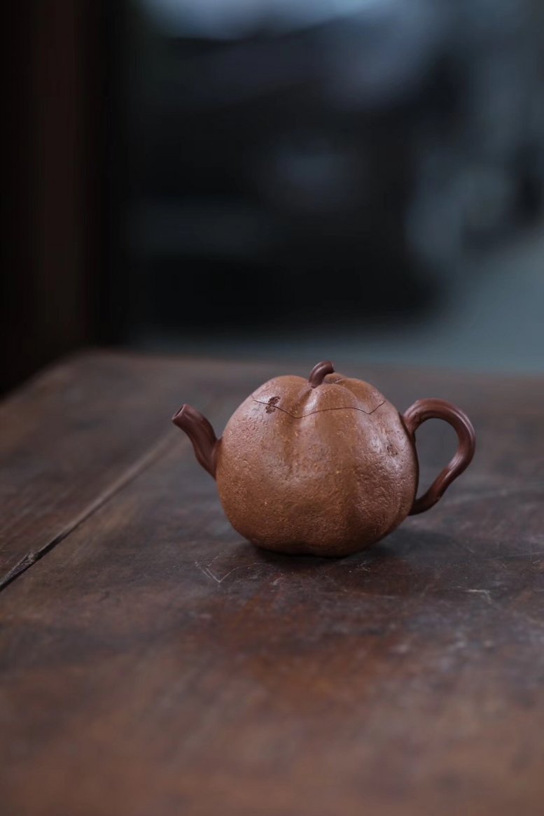 芦建芬作品 善果(三弯款)