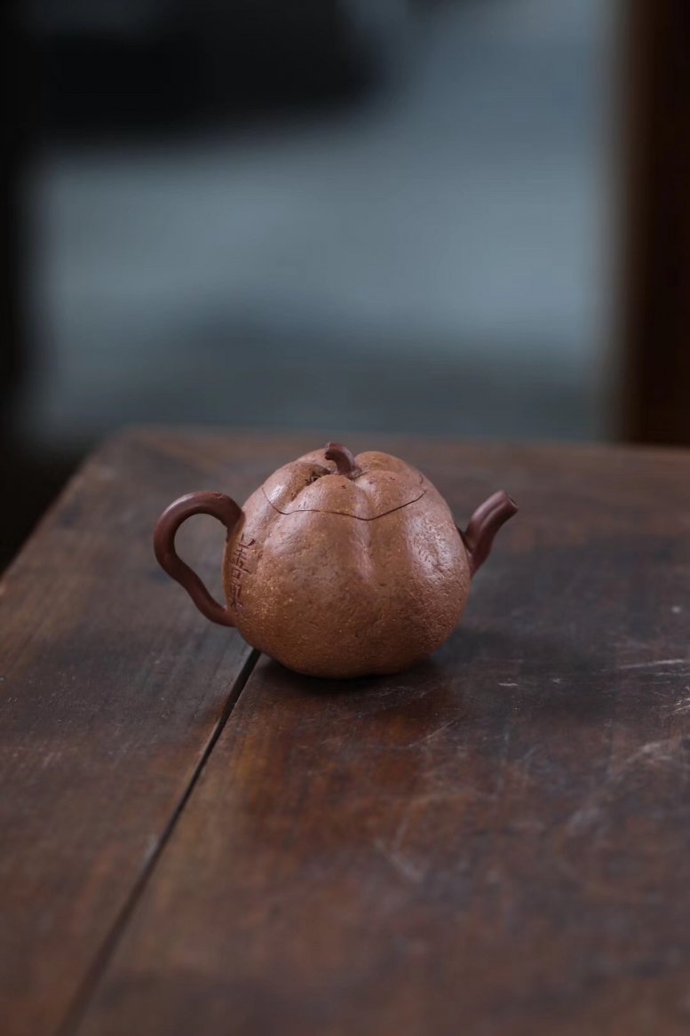 芦建芬作品 善果(三弯款)
