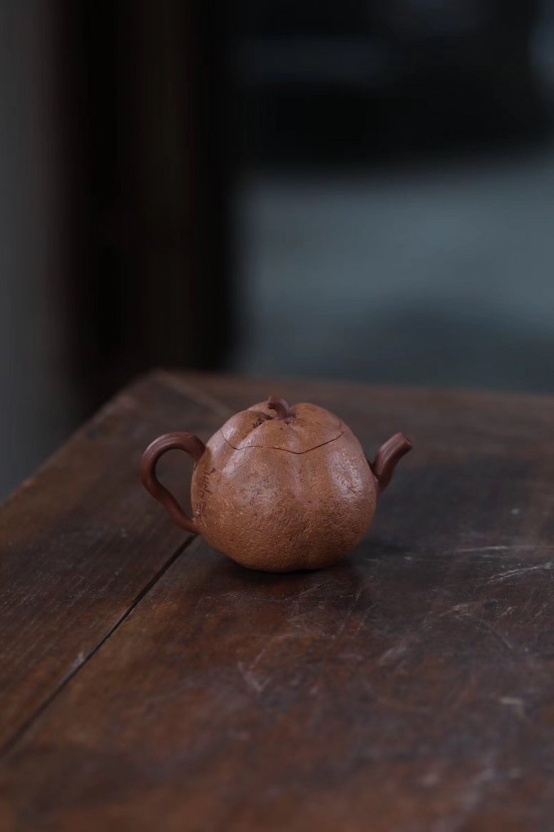 芦建芬作品 善果(三弯款)