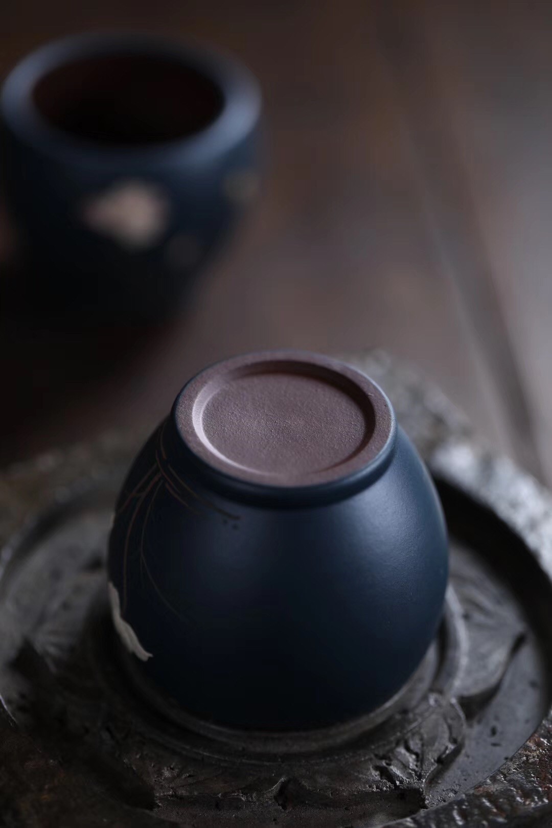 悠然紫砂作品 泥绘堆绘紫砂杯