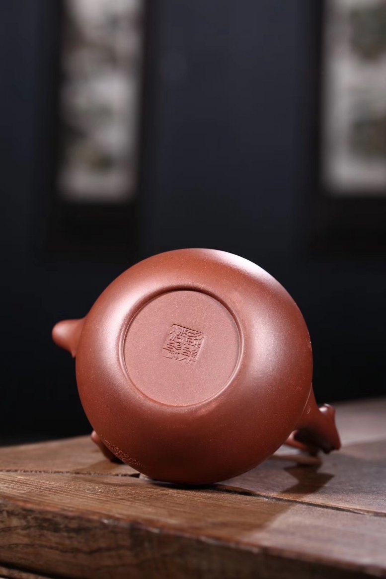 沈洪斌作品 东坡提梁