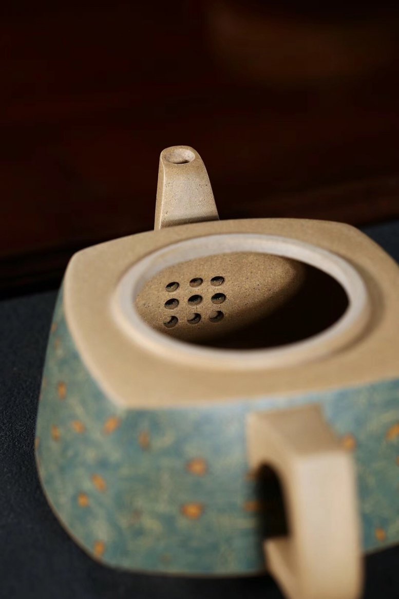 杨军保作品 绞泥灵龙