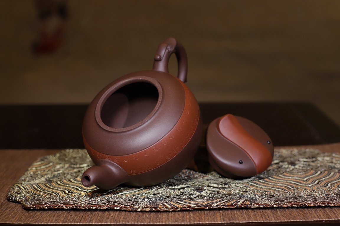强国青作品 双色神龙