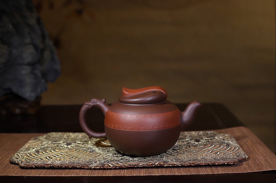 强国青作品 双色神龙