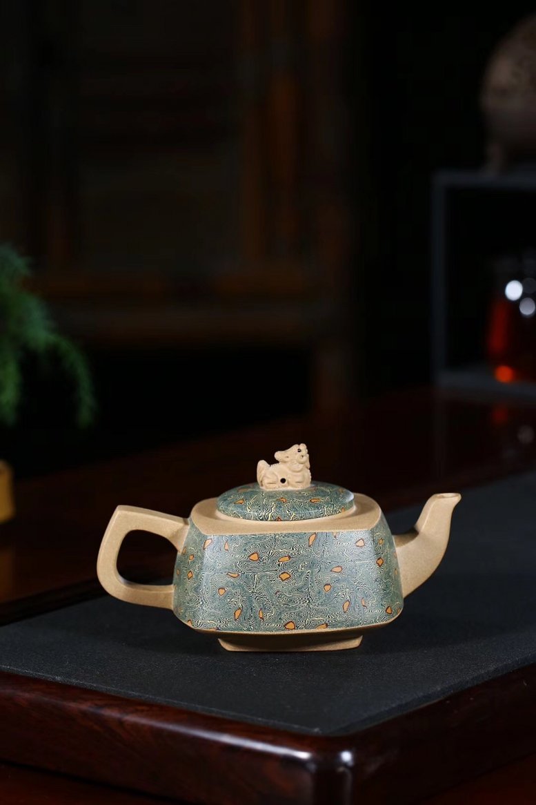 杨军保作品 绞泥灵龙