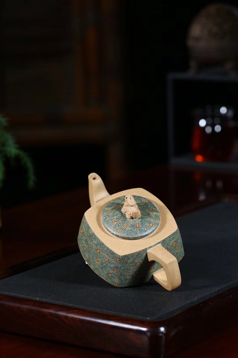 杨军保作品 绞泥灵龙
