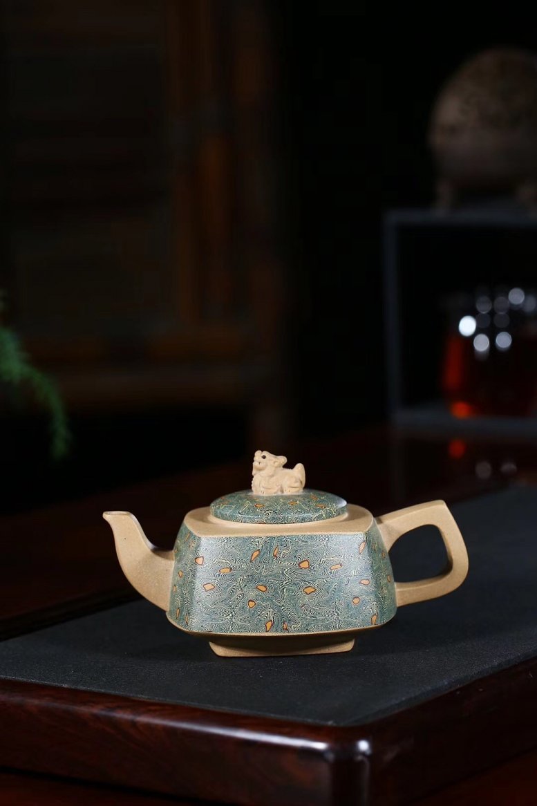 杨军保作品 绞泥灵龙