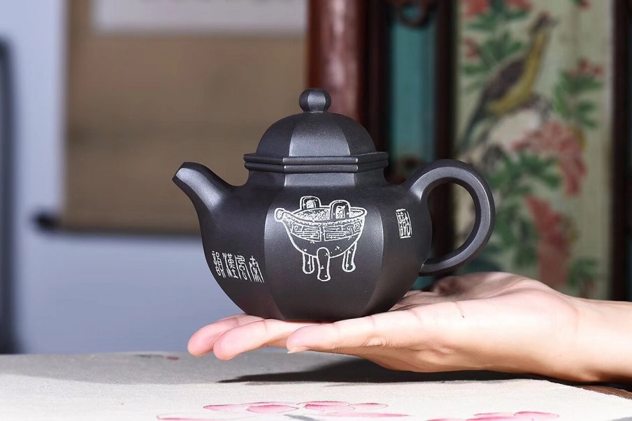 陈复澄作品 六方掇球
