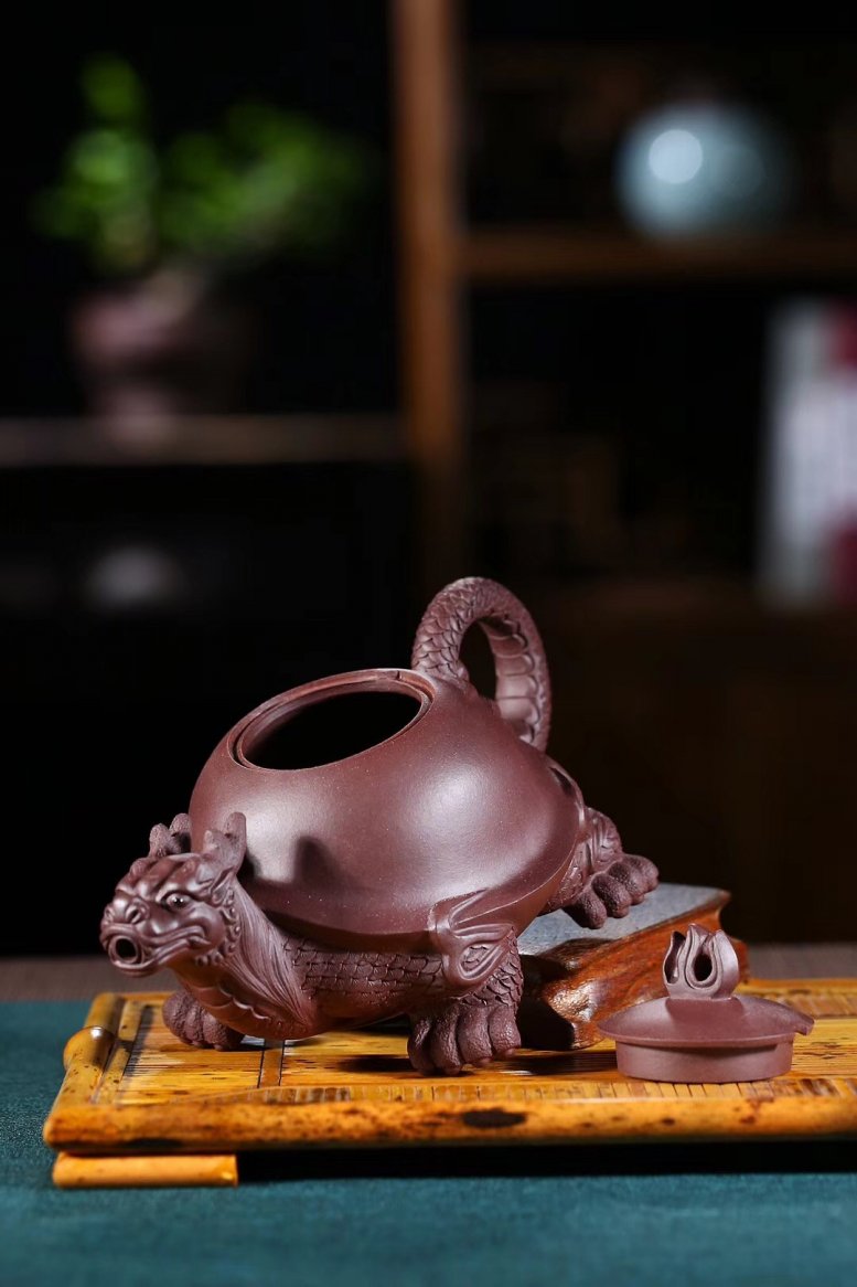 张伟军作品 龟龙壶