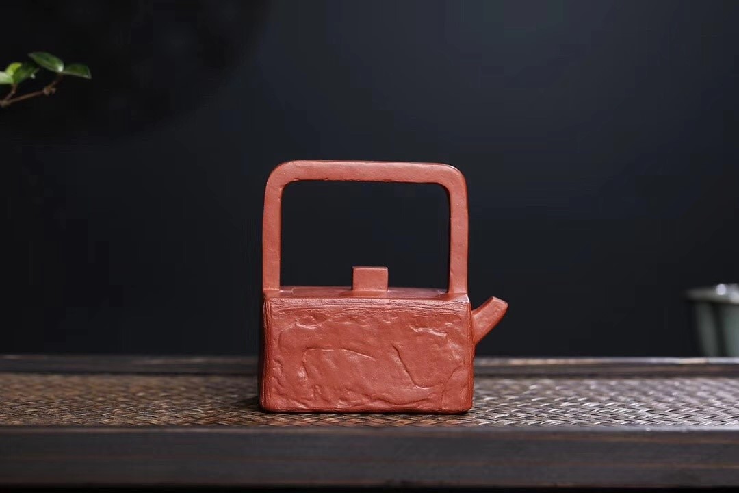 沈洪斌作品 汉韵提梁