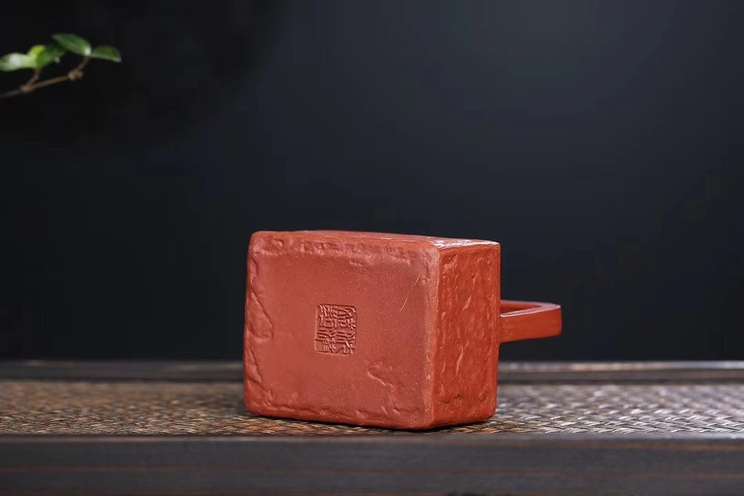 沈洪斌作品 汉韵提梁