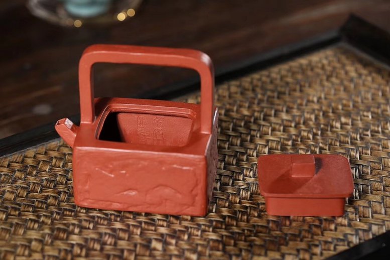 沈洪斌作品 汉韵提梁