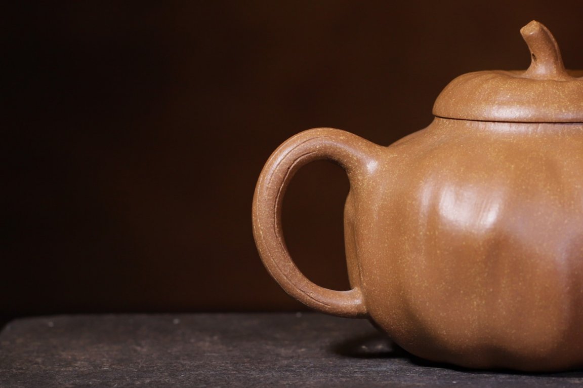 钱文英作品 矮荷韵