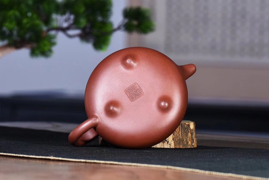 戚志君作品 汉唐石瓢